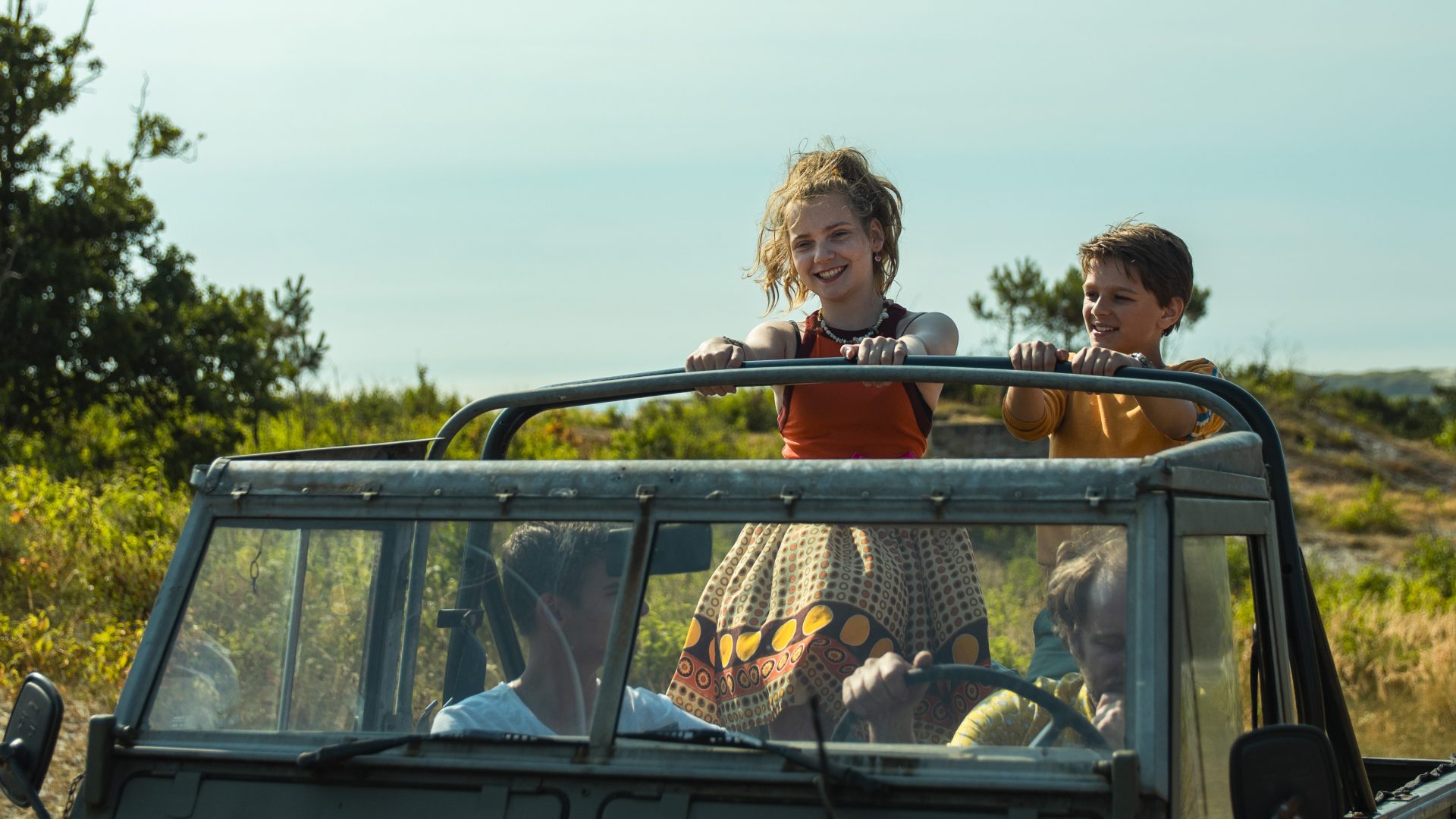 My extraordinary summer with Tess — Still 1